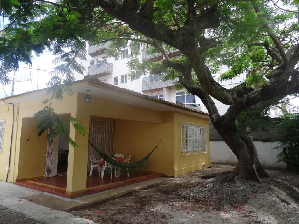  Ano Novo! Aproveite amplo espaço em Casa de Praia para Grupos e Familias