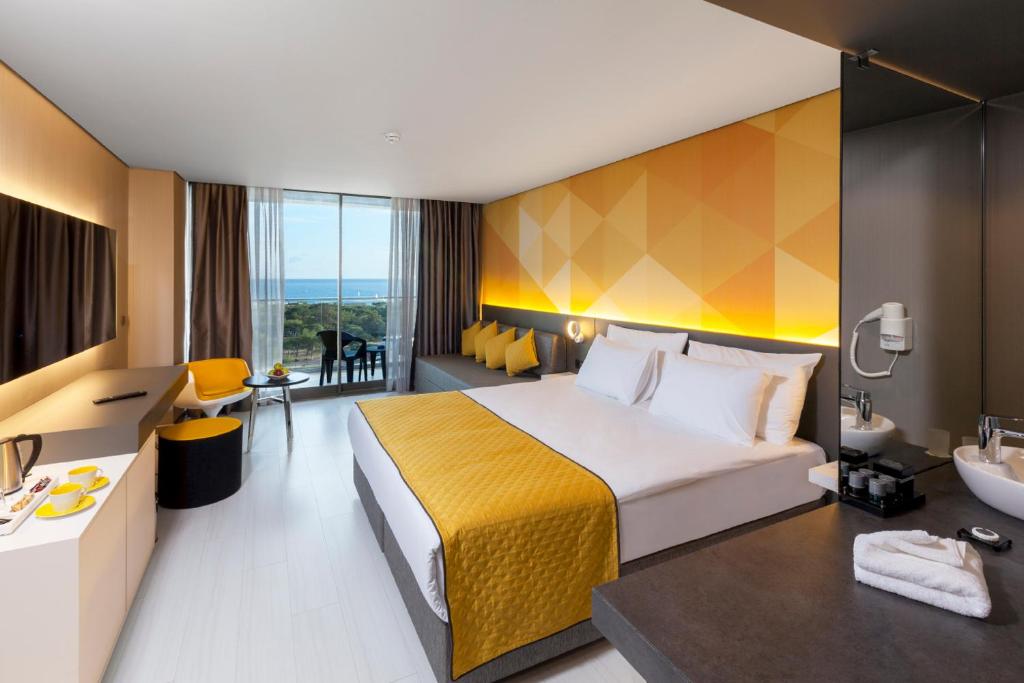 Postel nebo postele na pokoji v ubytování Bosphorus Sorgun Hotel Ultra All Inclusive