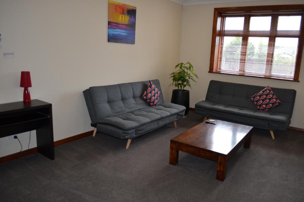 Villa 185- Central Masterton