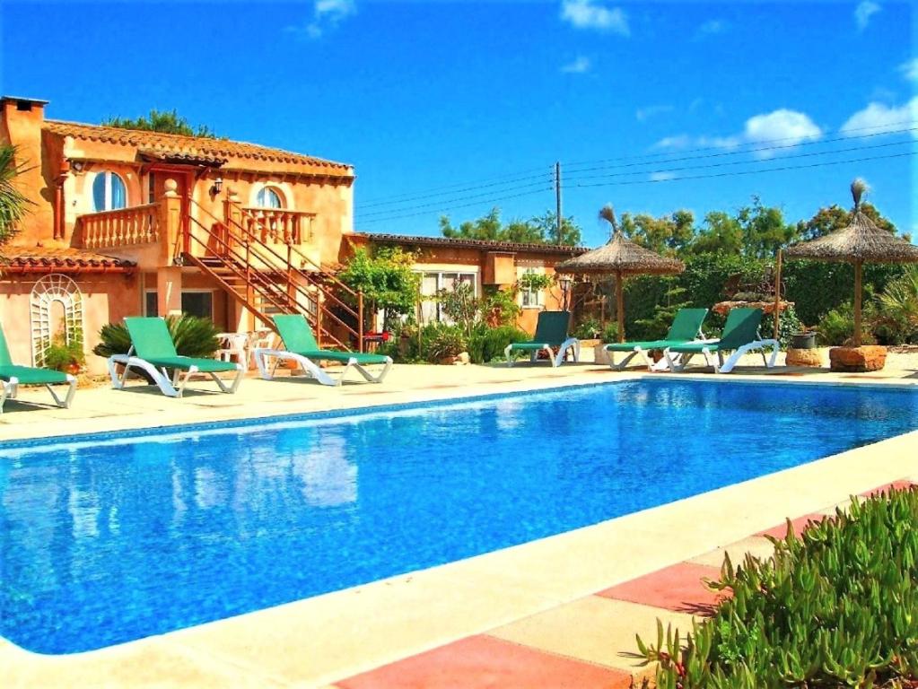 Bazén v ubytování 409 Villa Can Bril ETV1523 by Mallorca Charme nebo v jeho okolí