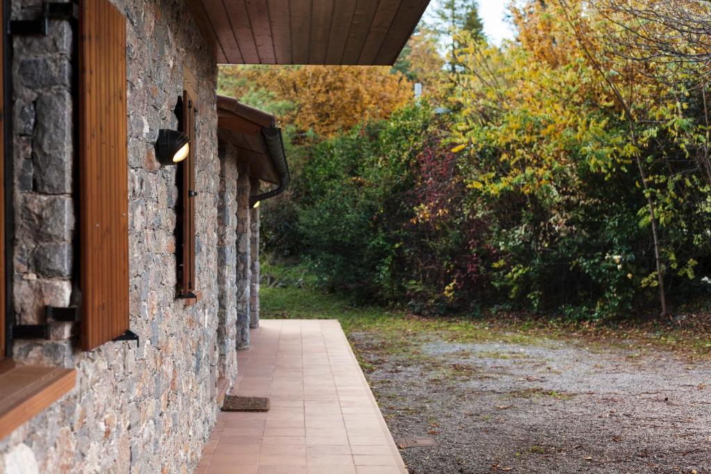Zahrada ubytování El Refugi de les Basses Apartament