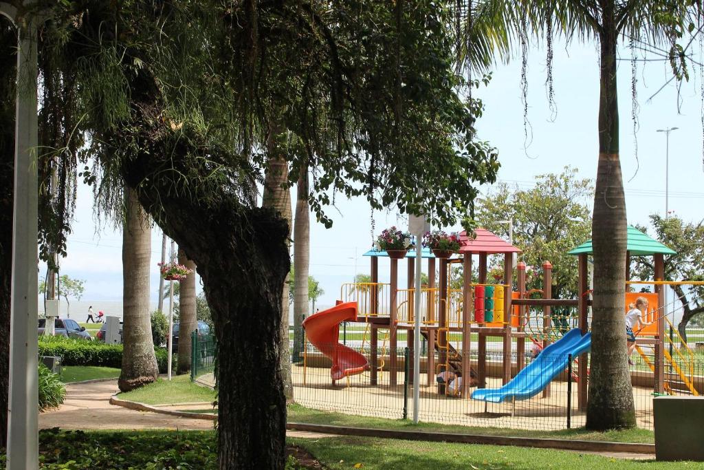  Casa no Centro próxima Avenida Beiramar Norte excelente localização