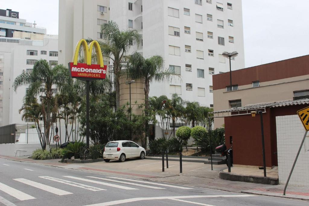  Casa no Centro próxima Avenida Beiramar Norte excelente localização