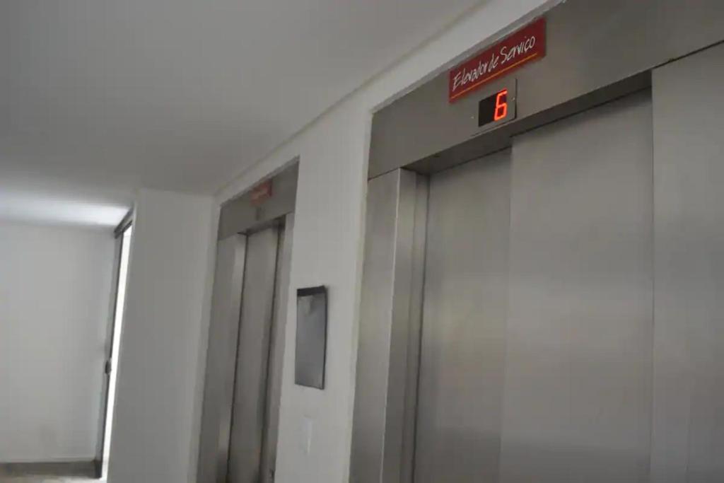  Apt mobiliado com piscina