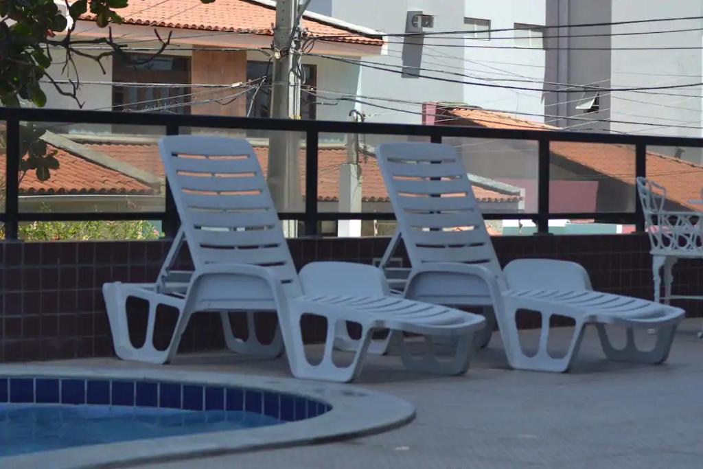  Apt mobiliado com piscina