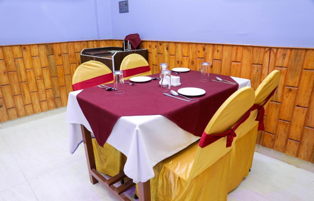Restaurace v ubytování New sunlight Hotel
