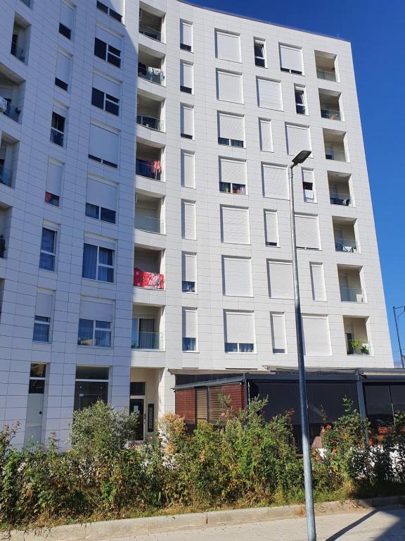 Rovena's Apartment - free parking - Image 6