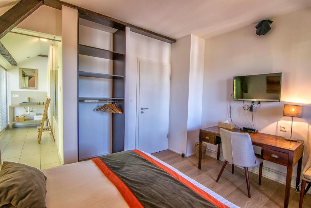 La Villa Du Coteau - Superior Double Or Twin Room With Terrace (2)