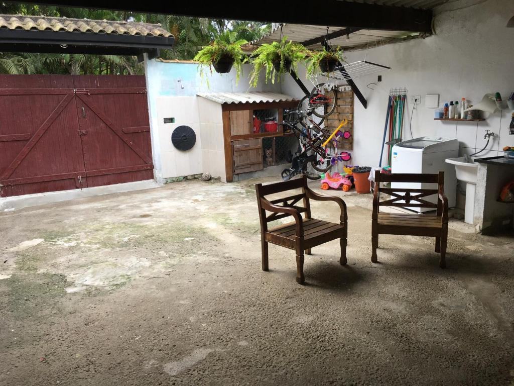  Suítes em casa de família Itamambuca