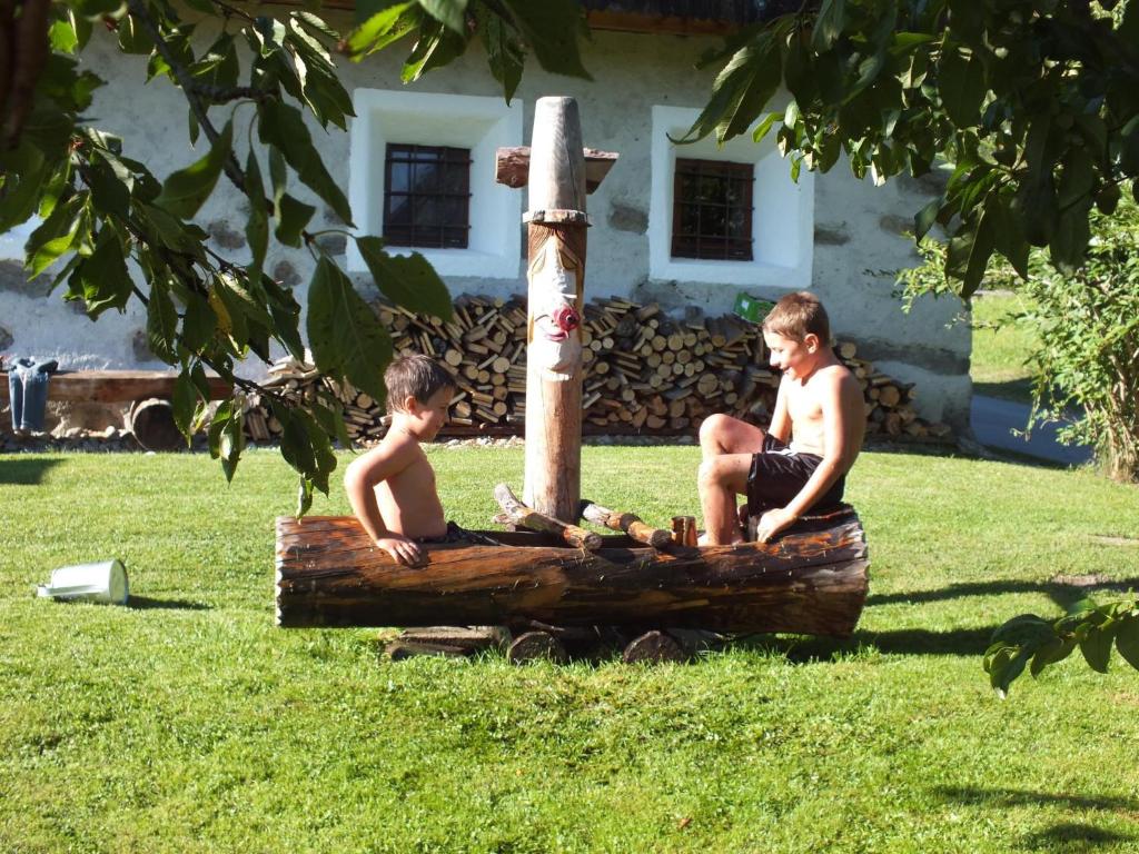 Hostia v ubytovaní Ferienhaus "Zur alten Schmiede"