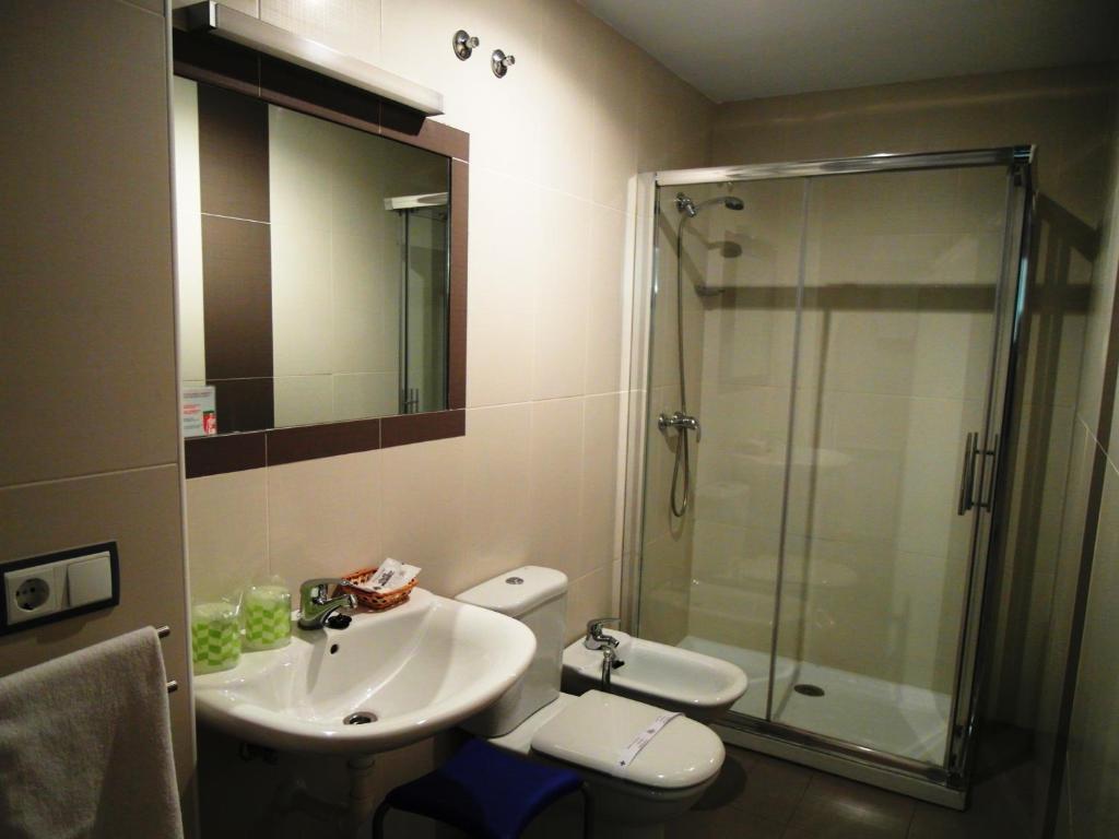 Un baño de Hostal Don Rodrigo