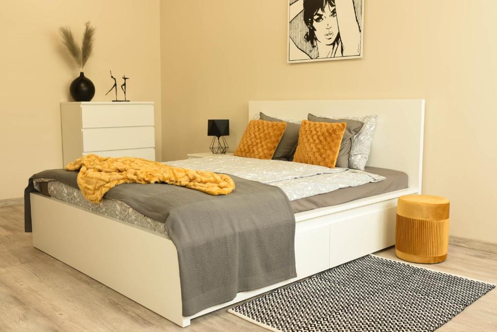 Postel nebo postele na pokoji v ubytování Apartament Studio Klasztorna