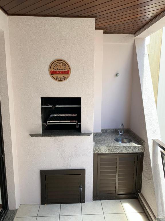  Apartamento 2 suítes e 2 quartos pé na areia