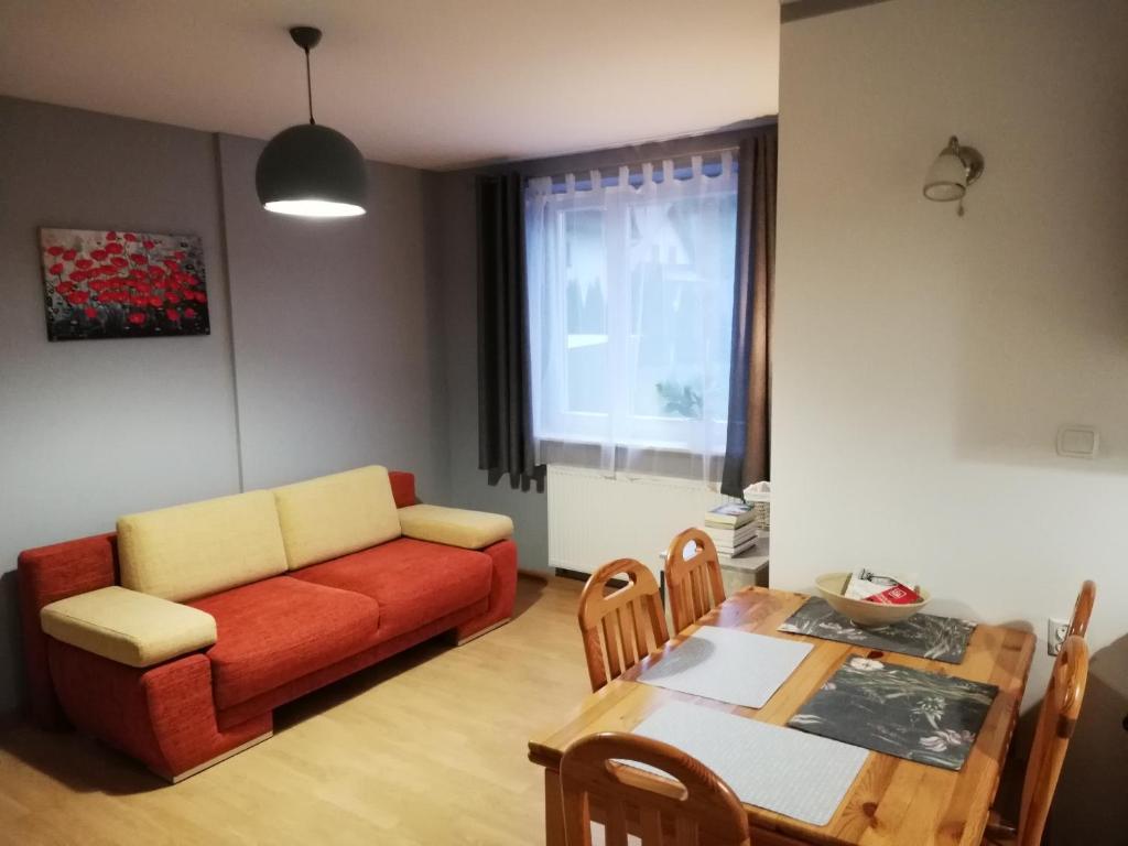 Posedenie v ubytovaní Apartament nad Gorczańskim Strumieniem