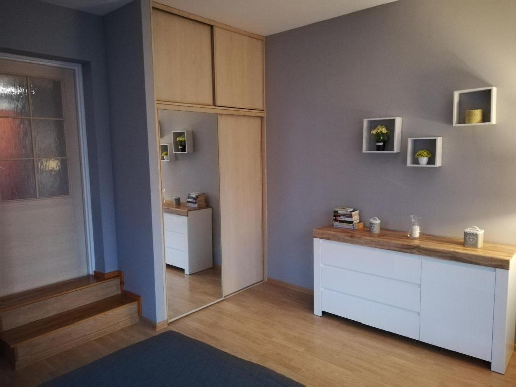 Kuchyňa alebo kuchynka v ubytovaní Apartament nad Gorczańskim Strumieniem