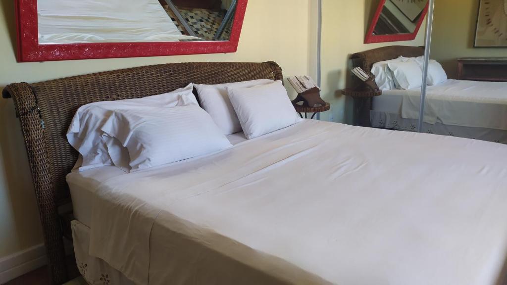  Apartamento acomoda 4 pessoas - Bairro Ponta da Praia - Santos SP