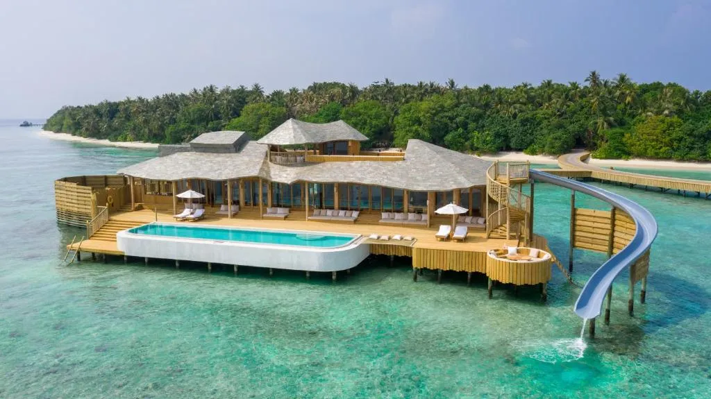 2 Bedroom Water Retreat With Slide