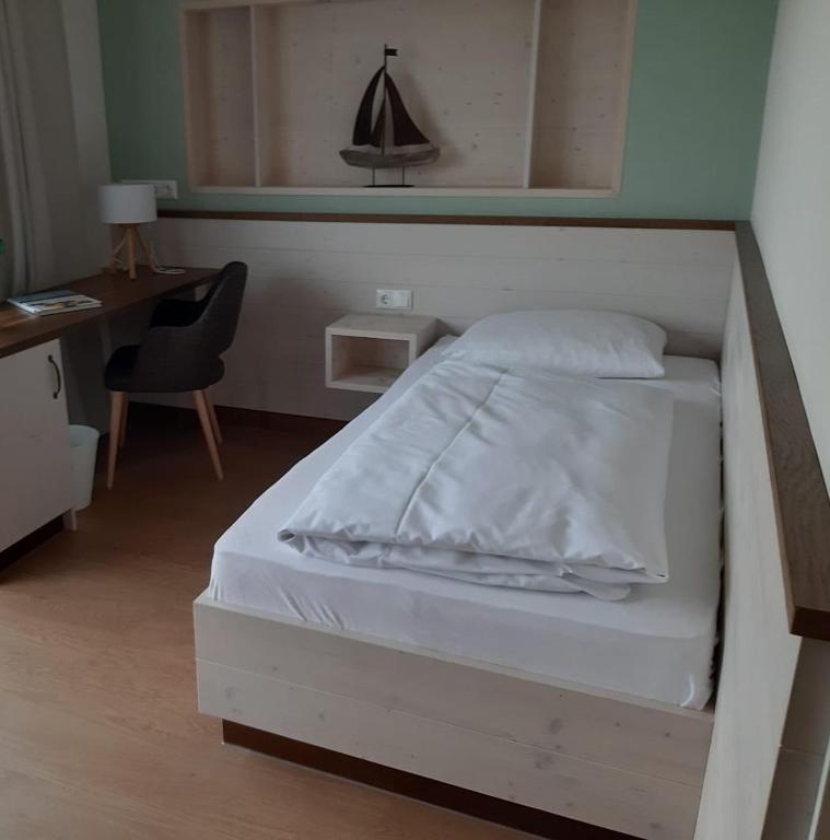 BE BIO Hotel be natural - direkt am Wasser - Einzelzimmer Komfort Wasserseite