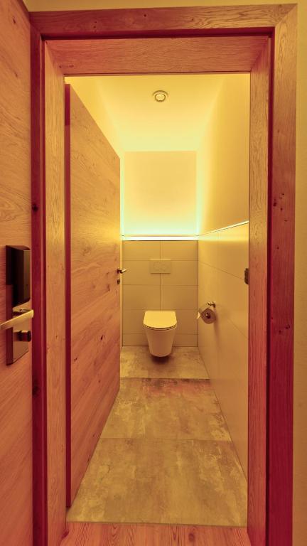 Un baño de Hotel Leimer Bräu