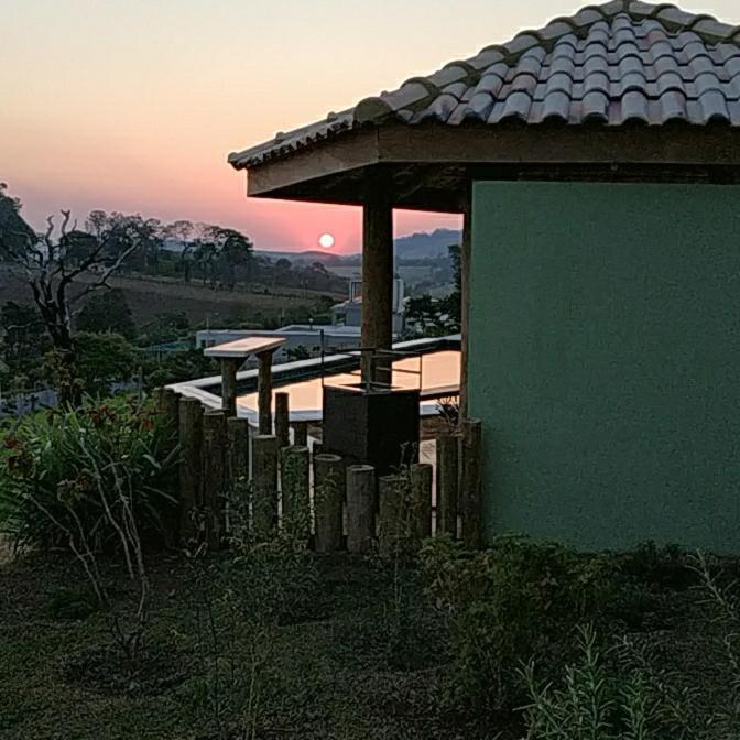  De bem com a vida - piscina e ofurô exclusivos para o hóspede