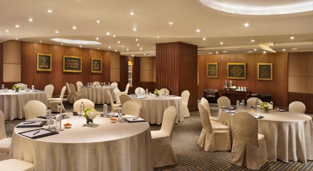Restaurace v ubytování Intercontinental Cairo Citystars by IHG