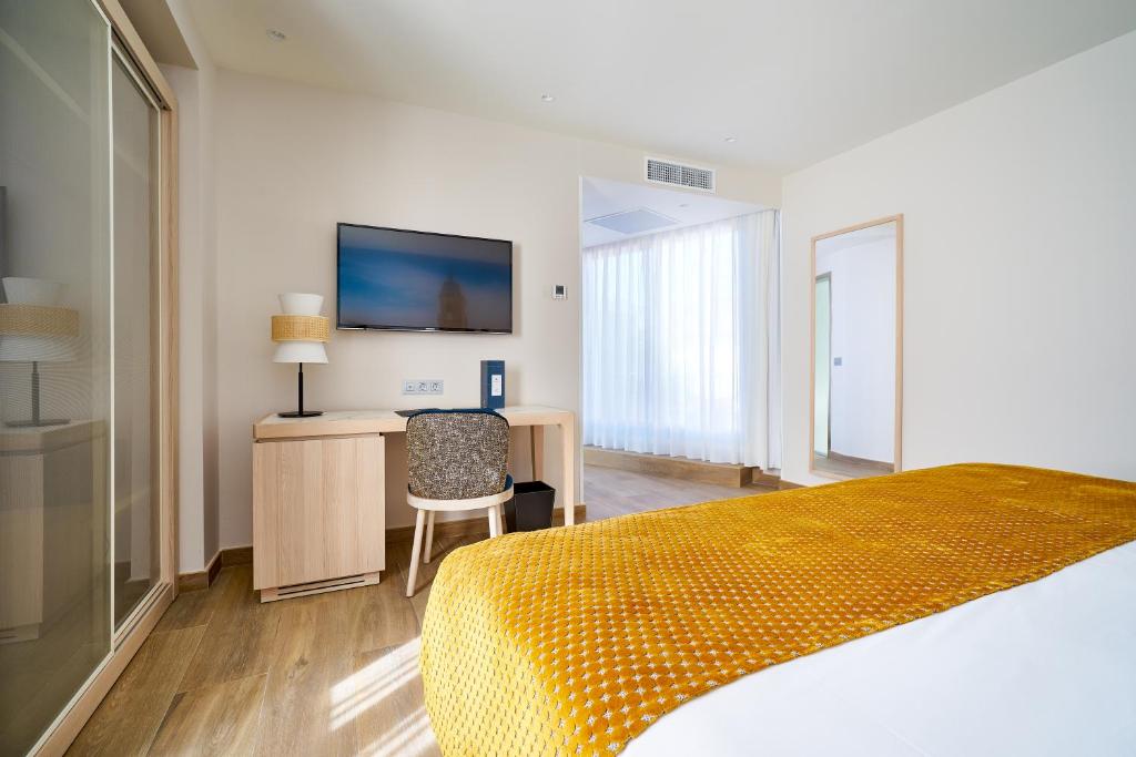 Eurostars Astoria - Twin Room With Extra Bed