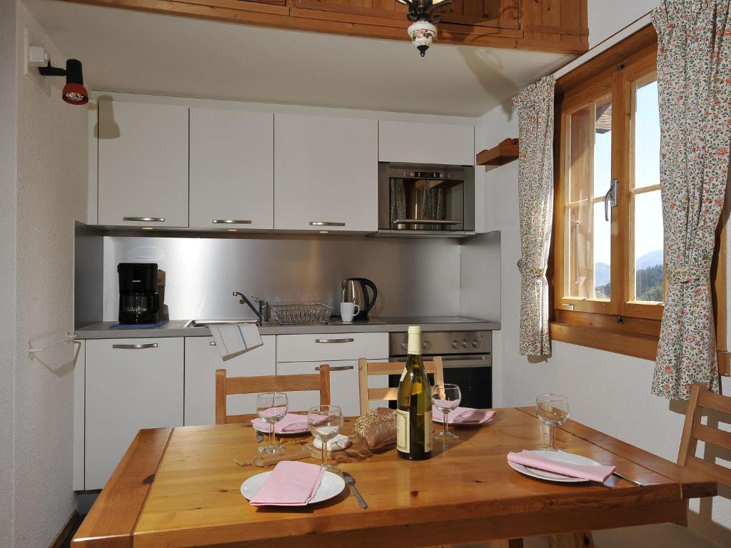 Kuchyň nebo kuchyňský kout v ubytování Chalet Mountain View by Interhome