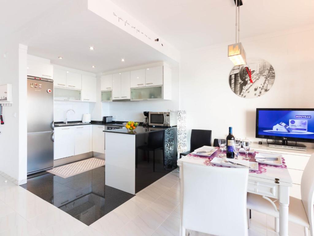 A kitchen or kitchenette at Apartment Club Nautic-22 by Interhome