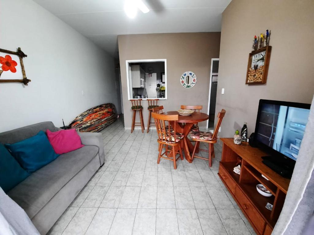  Lindo apartamento a 50 m da praia!