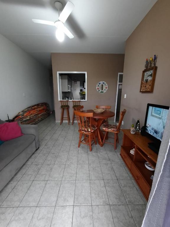  Lindo apartamento a 50 m da praia!