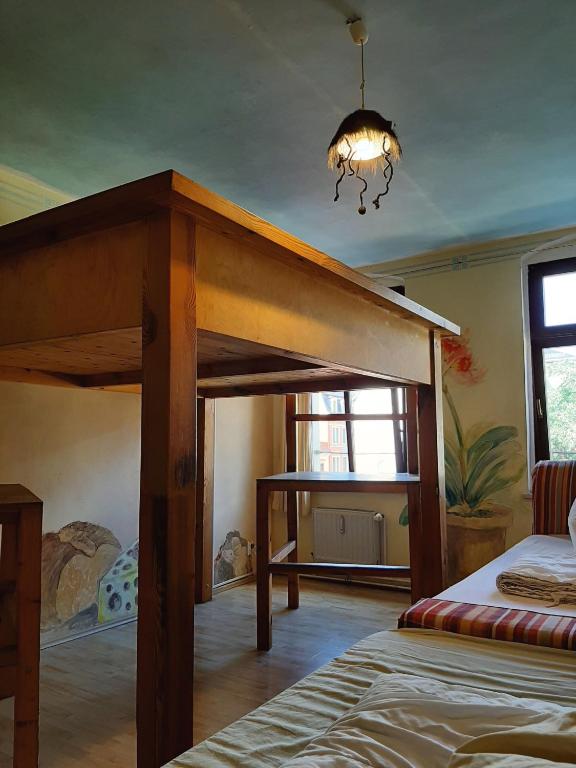 Postel nebo postele na pokoji v ubytování Hostel Lollis Homestay Dresden
