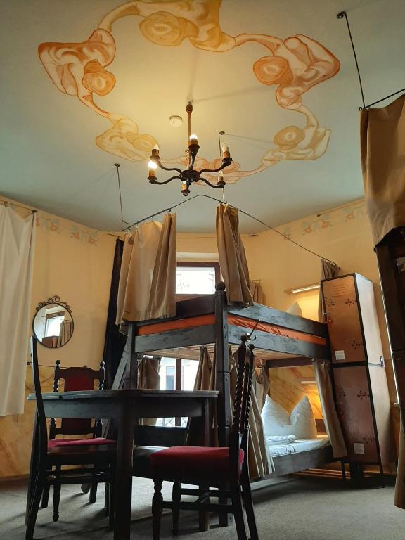 Postel nebo postele na pokoji v ubytování Hostel Lollis Homestay Dresden