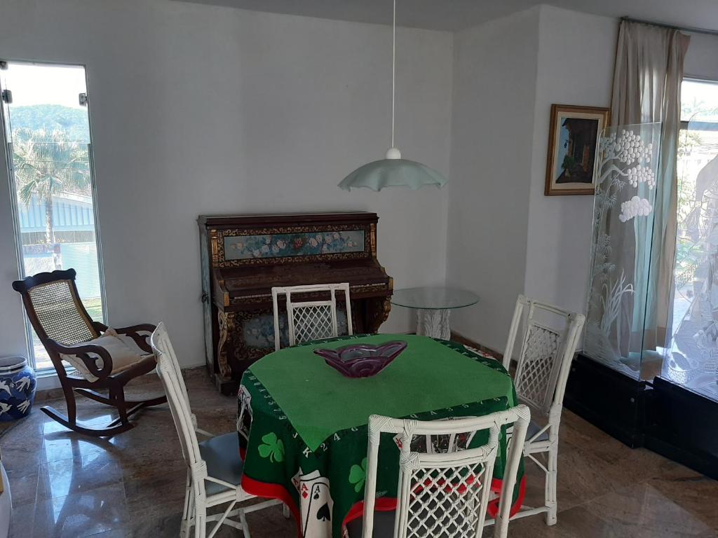  Casa linda na Enseada Guarujá