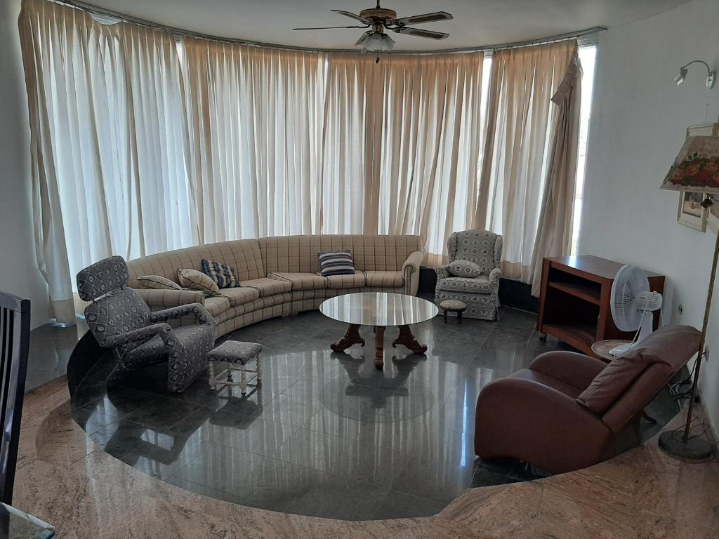  Casa linda na Enseada Guarujá