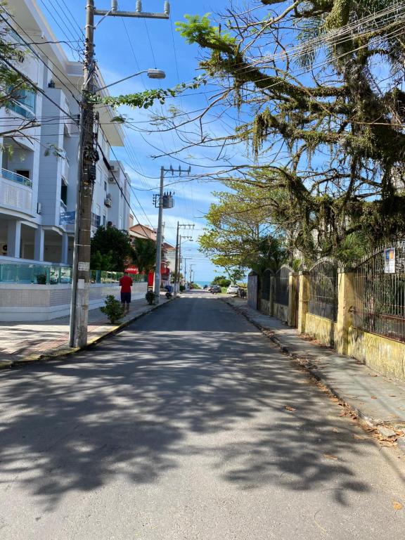  Kitnet Canasvieiras 100 metros da praia