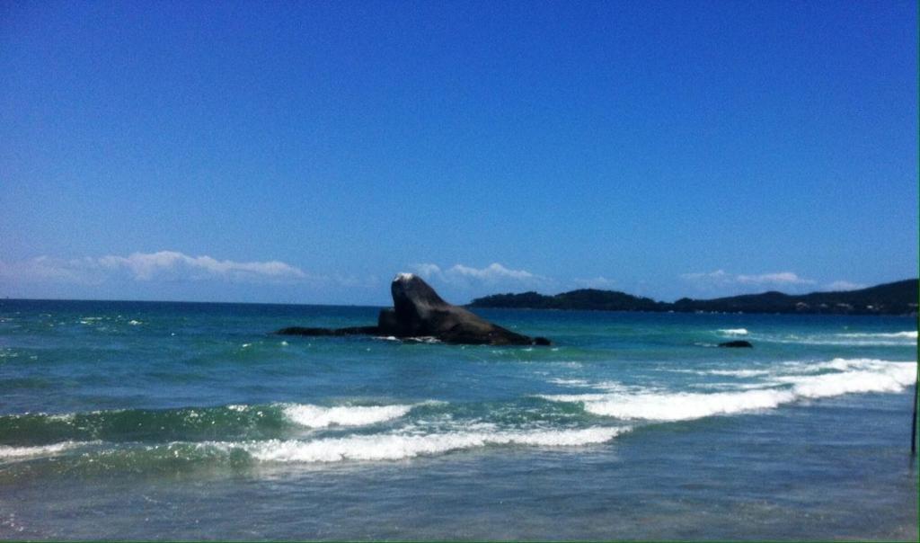  EXCELENTE APTO NA QUADRA DA PRAIA