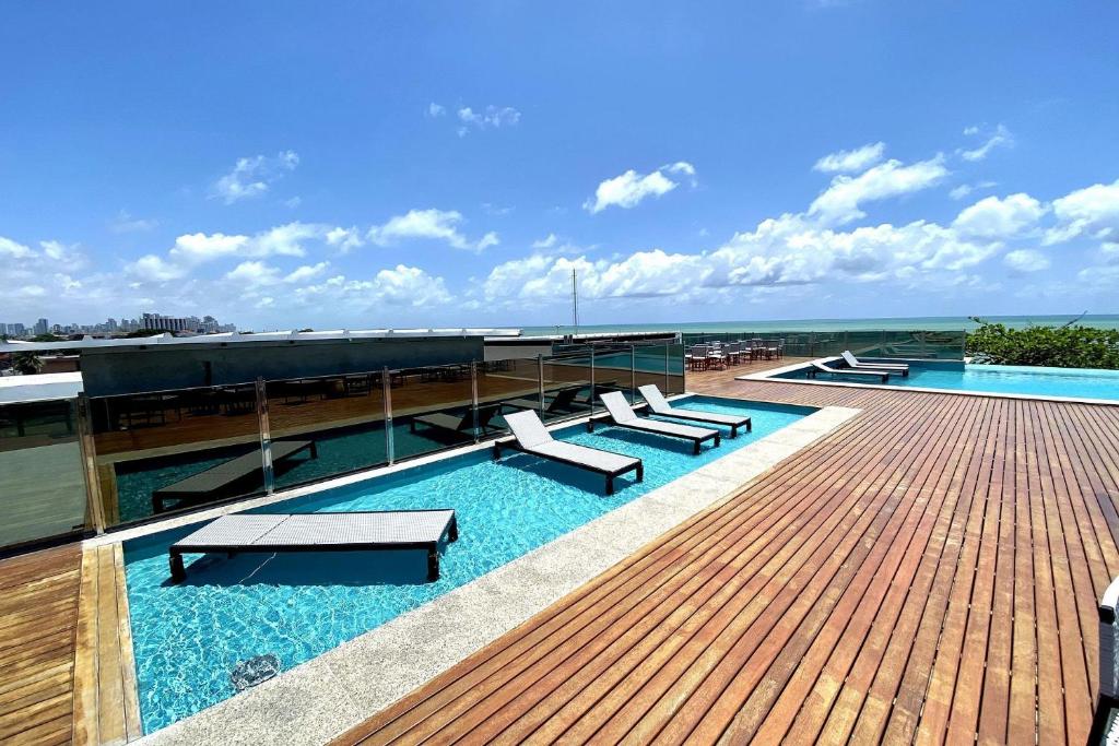  Apartamento decorado na Praia de Piedade em Pernambuco por Carpediem