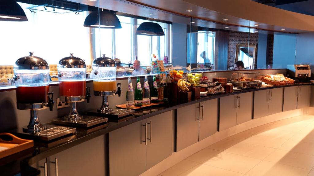 Crowne Plaza Chester by IHG - Resim 14