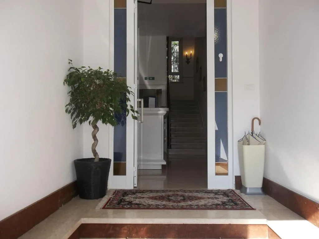 Hotel Amalfi, Comasina, Italy