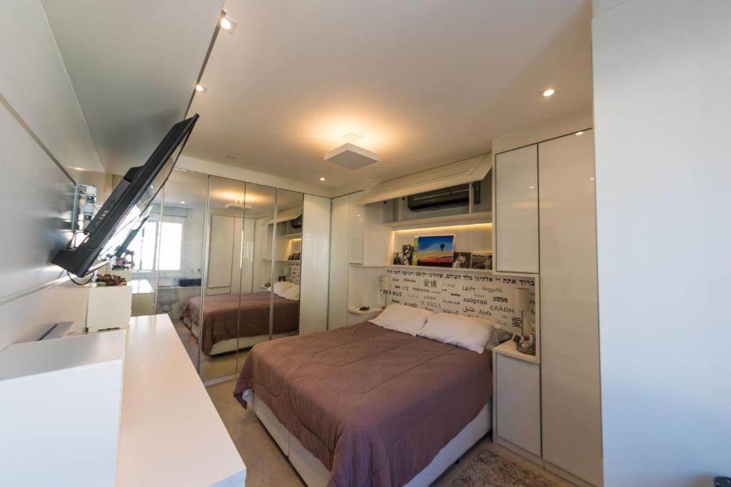  Cobertura com piscina/churrasqueira/sauna em Copacabana
