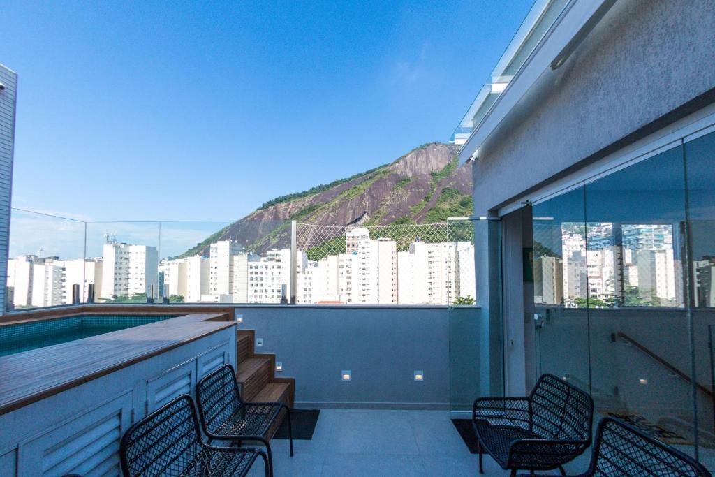  Cobertura com piscina/churrasqueira/sauna em Copacabana