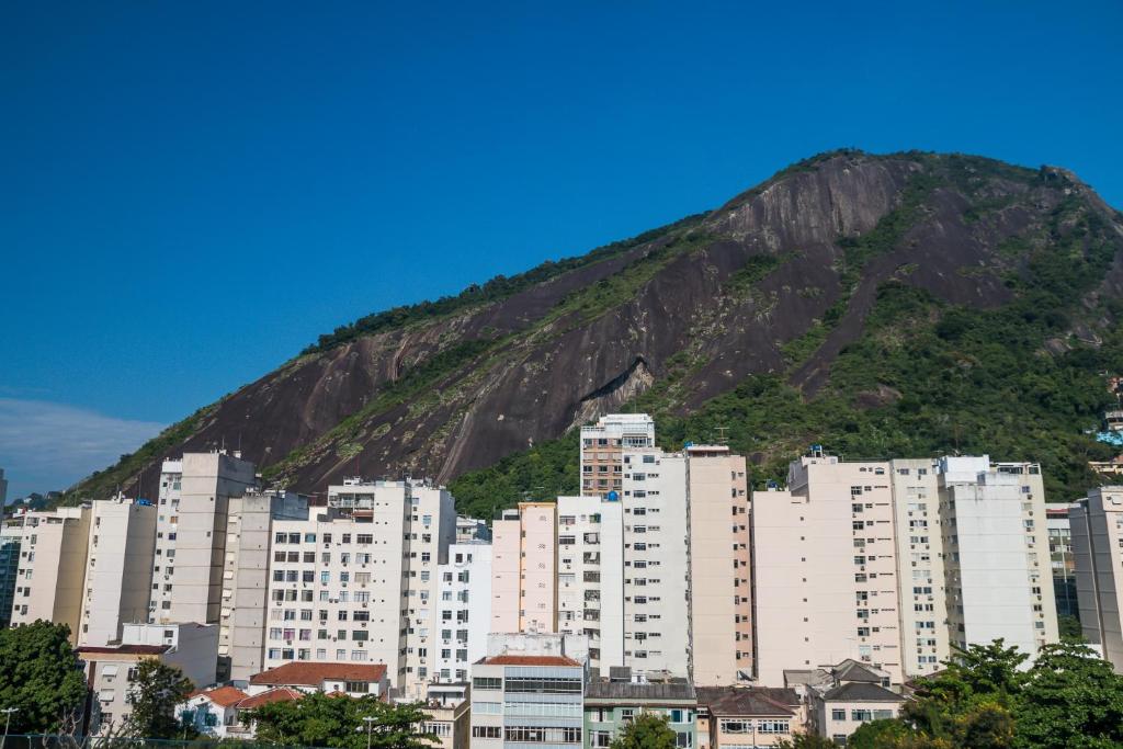  Cobertura com piscina/churrasqueira/sauna em Copacabana