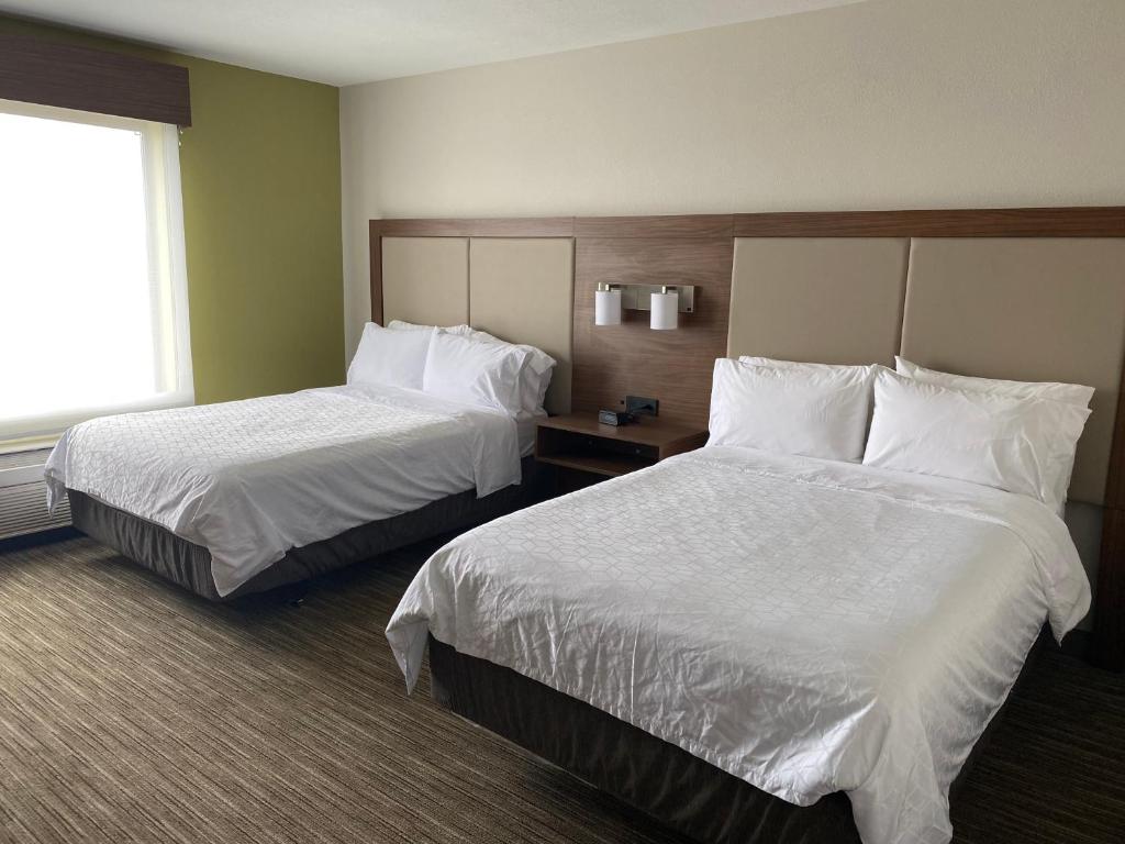 Holiday Inn Express & Suites Albuquerque Historic Old Town, an IHG Hotel - 