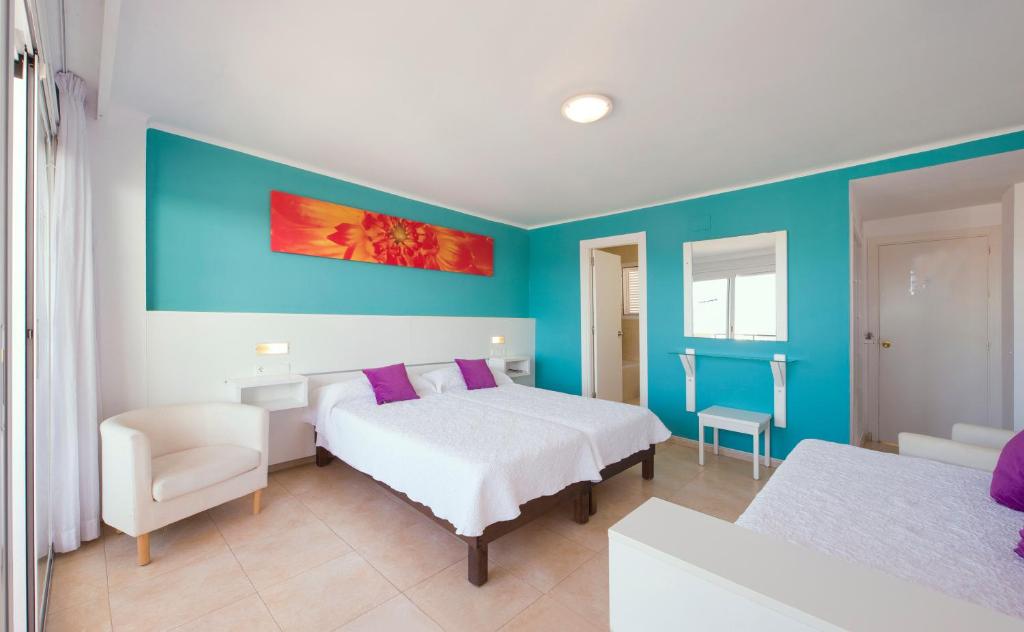 Hostal Costa Blanca, Ibiza Town – Updated 2022 Prices