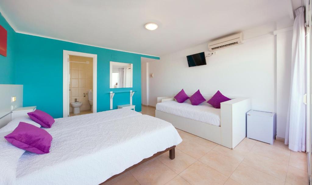 Hostal Costa Blanca, Ibiza Town – Updated 2023 Prices