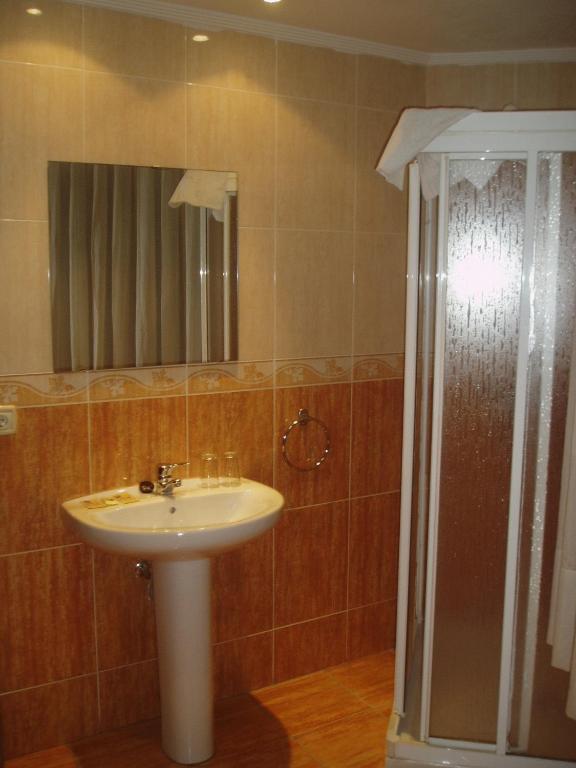Koupelna v ubytování Hostal Conde David