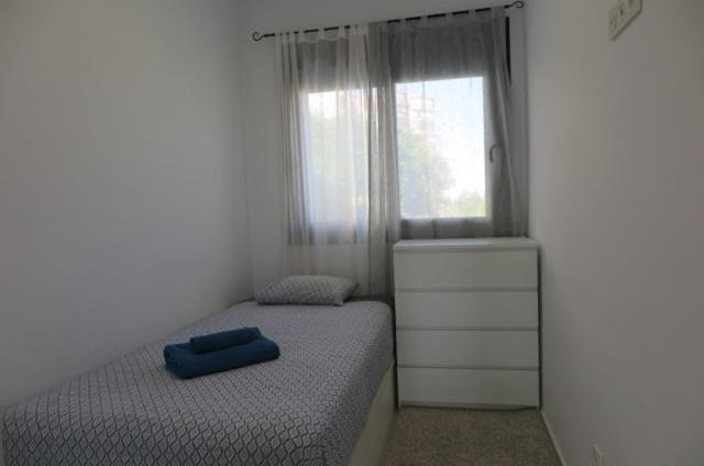 Afbeelding uit fotogalerij van White luxury apartment in Arenales del Sol