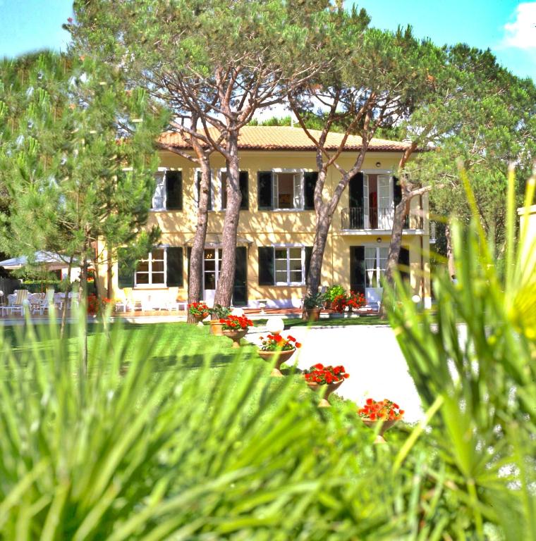 Zahrada ubytování Hotel Villa Fiorisella