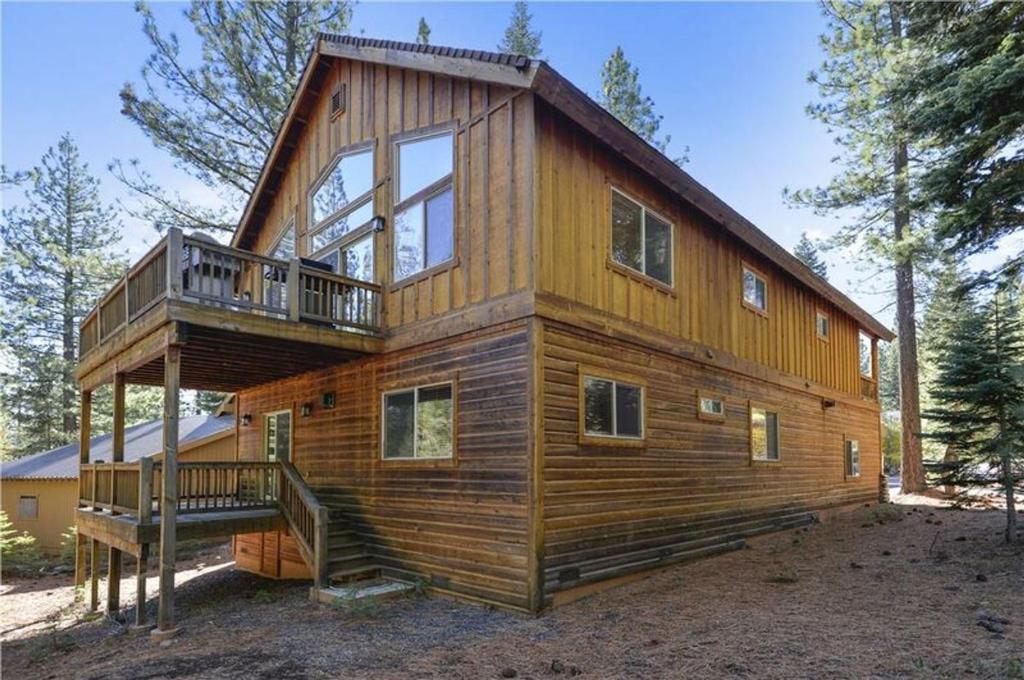 Vacation Home Tahoe Donner Classic by Tahoe Truckee Vacation Properties
