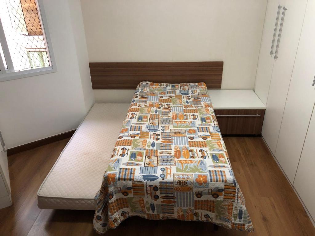  Apartamento IMPECAVÉL - Prédio em frente ao mar